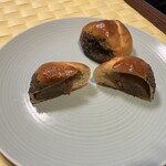 ブーランジェリー オンニ - 和栗あんぱん。