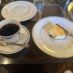 カフェ・ル・プティ・ニ・トロワ - 