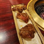 彩稟 - 