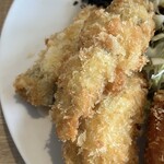キッチン ひらき - ハンバーグスペシャルの牡蠣フライ