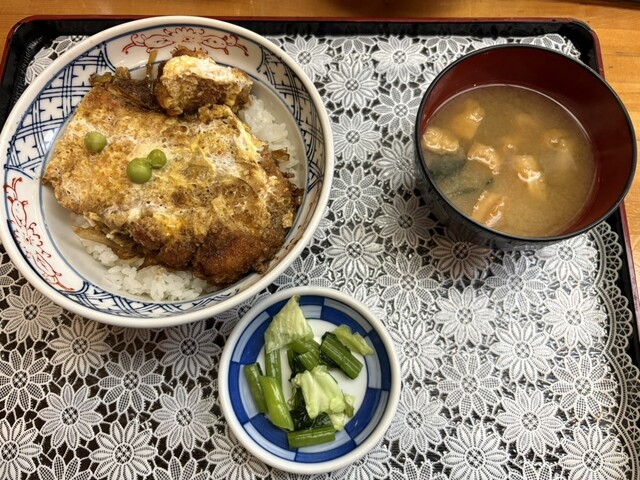 なかじま &ndash; 会津若松の本格かつ丼と居心地の良い食空間
