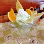 リオブラボー - フルーツパフェ