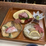 割烹　梅鉢 - 造り　天草の天然真鯛・国産の平貝・北海道の鰤１週間氷温熟成