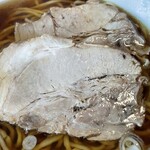 中華そば処 琴平荘 - 『中華そば(中間)』のチャーシュー