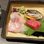 魚屋ひでぞう - コースのお造り４種盛りです｡太刀魚が美味しかったです｡