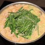 博多もつ鍋 やま中 - 