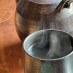 千年鮭 井筒屋 - 番茶と鰹出汁の汁