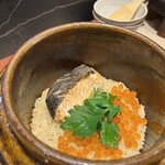あふぃぬーる - 鮭といくらの釜めし