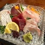 うなぎ　錦水 - 鮮度が良さそうなお刺身達で、歯応えがあって美味しかったです