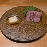 新横浜 鉄板焼き牛鳴 - 和牛のローストビーフ