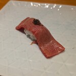 新横浜 鉄板焼き牛鳴 - A5ランク黒毛和牛の炙り寿司