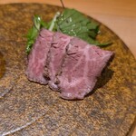 新横浜 鉄板焼き牛鳴 - 和牛のローストビーフ