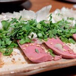 炭屋 串兵衛 藤沢店 - ハツのタタキ