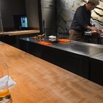 新横浜 鉄板焼き牛鳴 - 内観