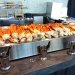 海鮮バイキングいろは - カニはこんな感じで並んでいます