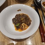 スーツァン・レストラン陳 - 小皿に取った麻婆白子です。