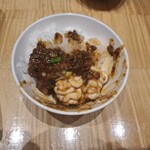 スーツァン・レストラン陳 - 白いご飯の上にのせた麻婆白子・その2です。