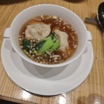 スーツァン・レストラン陳 - ワンタンスープです。