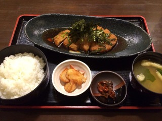 森ノ宮応援酒場 菜蔵 - おろし豚カツ定食 750円