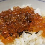 なか卯 - 料理写真:天然いくら丼(小)。