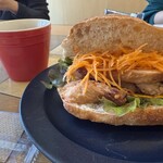 Cafe Akai Harinezumi