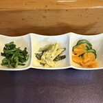 けやき寿司 - 小鉢2種とお新香