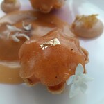 フィリップ・ミル 東京 - 柿のマルムラード　シャンパンムース　柿のジュレと栗のグリエ　ソースシャンパン