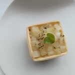 フィリップ・ミル 東京 - キウイとセロリのタルト