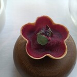 フィリップ・ミル 東京 - ビーツのタルト