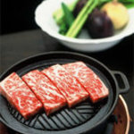摩耶 - オイル焼は鉄板で焼いたお肉をおろし醤油で、肉好きにはたまらない。