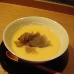 しのはら - 黒・白トリュフが添えられた茶わん蒸し