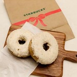 スターバックスコーヒー - 料理写真:ホワイトチョコマカダミアドーナツ2点で609円