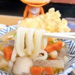 うどん さか枝 - 麺は、硬すぎず柔らかすぎず◎