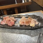 七輪焼鳥 一鳥 - もも　やげんなんこつ