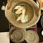 万清楼 - 松茸の土瓶蒸し