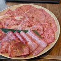 焼肉うしごろ 新宿三丁目店 - 