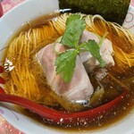 ハイデン.コッコFACTORY ら-めん凛々 - 凛々しい地鶏中華ソバ　900円（2025年11月）