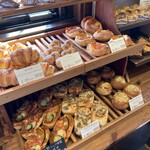 一夜城 ヨロイヅカ・ファーム - 陳列棚右