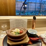 赤坂 菊乃井 - 強肴
      鰆みぞれ鍋  聖護院蕪  金時人参  海老芋  胡麻豆腐  九条葱  柚子