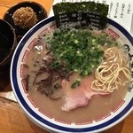 田中商店 - らーめん（￥720）赤オニ（￥120）替玉（￥130）11/25/2014