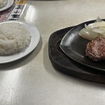 ジャッキー ステーキハウス - ごはんかパンが選べます