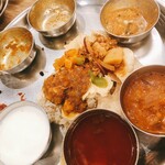 エリックサウス 高円寺カレー＆ビリヤニセンター - 終盤の様子