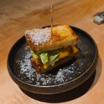 新横浜 鉄板焼き牛鳴 - 和牛ハンバーガー