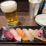豪快 立ち寿司 難波南海通り店 - 生ビールセット(¥1,100)