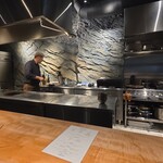 新横浜 鉄板焼き牛鳴 - 内観