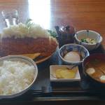 おいしんぼ - おろしとんかつ定食（￥1.370）