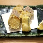 横浜紅葉坂日本酒 ふじひら - 【揚げ物】蓮根清川ポークはさみ揚げ。清川恵水ポークとは神奈川県愛甲郡清川村のブランド豚。