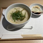 三輪山本 お食事処 - こちらが雲丹帆立，上品な薄味です。