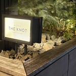 SMOKE DOOR - ホテルの一階にあるよ