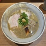 ジャパニーズ ラーメン 五感 - 